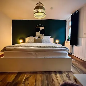# One Apartment's / Parkplatz / Schlossplatz Coburg